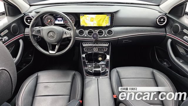 Mercedes-Benz E-Class E200 Avantgarde