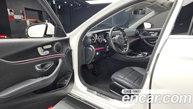 Mercedes-Benz E-Class E200 Avantgarde