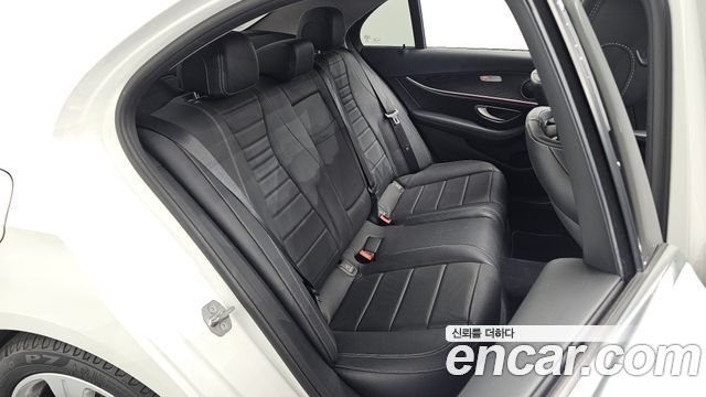 Mercedes-Benz E-Class E200 Avantgarde