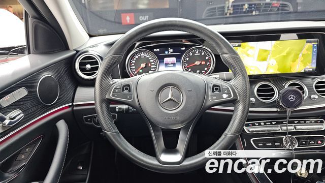 Mercedes-Benz E-Class E200 Avantgarde