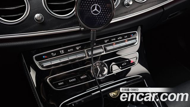 Mercedes-Benz E-Class E200 Avantgarde