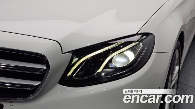 Mercedes-Benz E-Class E200 Avantgarde