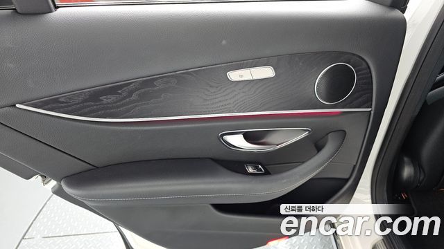 Mercedes-Benz E-Class E200 Avantgarde