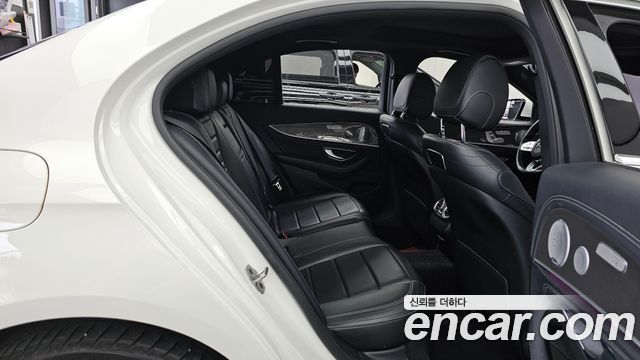 Mercedes-Benz E-Class E350 4MATIC AMG Line