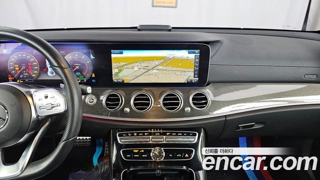 Mercedes-Benz E-Class E350 4MATIC AMG Line