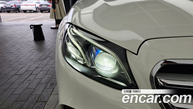 Mercedes-Benz E-Class E350 4MATIC AMG Line