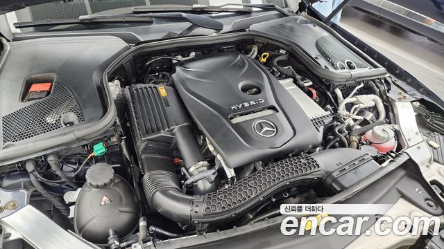 Mercedes-Benz E-Class E300e 4MATIC Exclusive