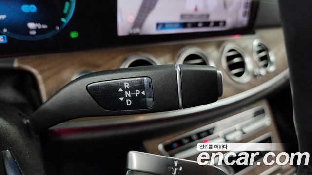 Mercedes-Benz E-Class E300e 4MATIC Exclusive