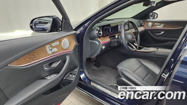 Mercedes-Benz E-Class E300e 4MATIC Exclusive