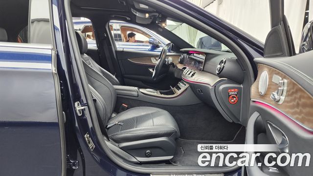 Mercedes-Benz E-Class E300e 4MATIC Exclusive