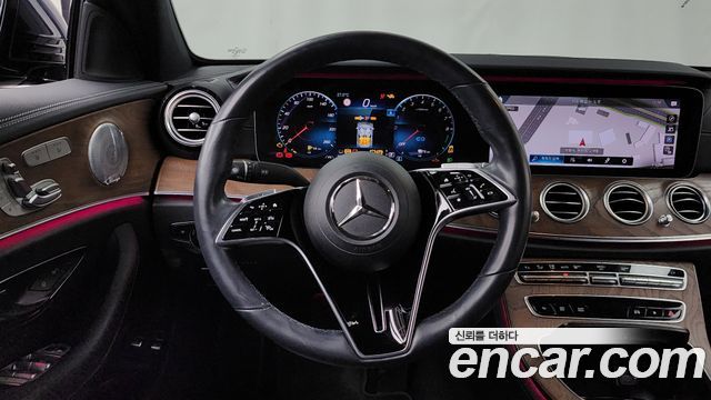 Mercedes-Benz E-Class E300e 4MATIC Exclusive