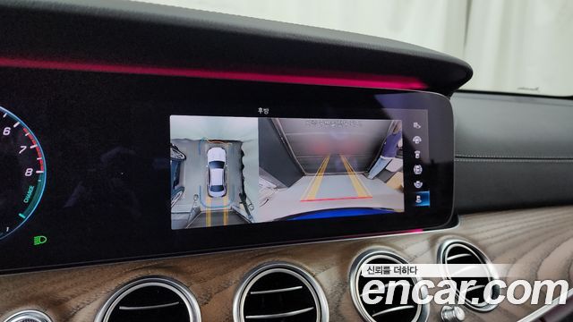 Mercedes-Benz E-Class E300e 4MATIC Exclusive