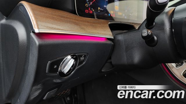 Mercedes-Benz E-Class E300e 4MATIC Exclusive