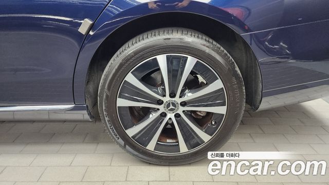 Mercedes-Benz E-Class E300e 4MATIC Exclusive
