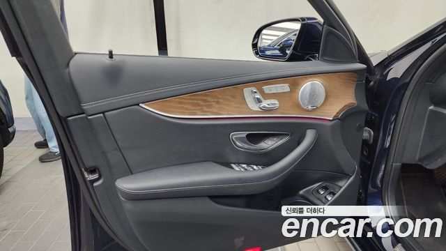 Mercedes-Benz E-Class E300e 4MATIC Exclusive