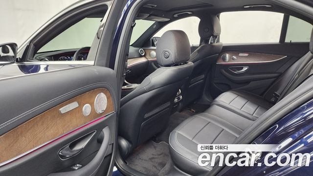 Mercedes-Benz E-Class E300e 4MATIC Exclusive