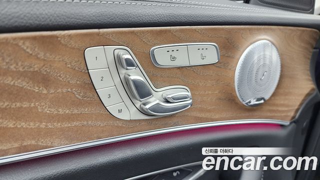 Mercedes-Benz E-Class E300e 4MATIC Exclusive
