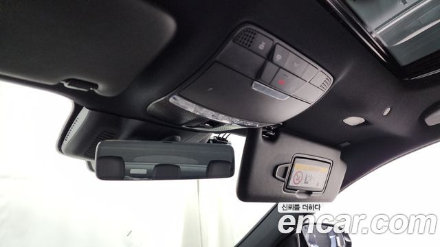 Mercedes-Benz E-Class E300e 4MATIC Exclusive