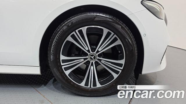 Mercedes-Benz E-Class E200 Avantgarde