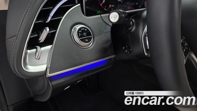 Mercedes-Benz E-Class E200 Avantgarde