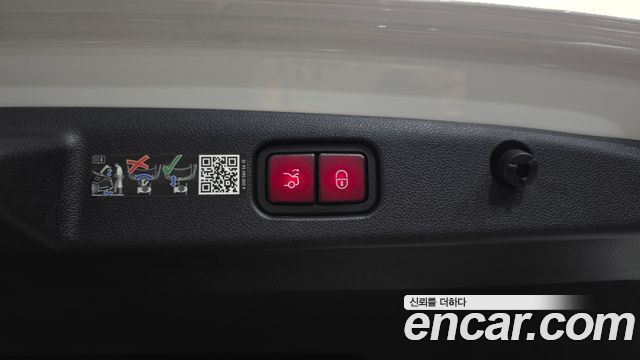 Mercedes-Benz E-Class E200 Avantgarde