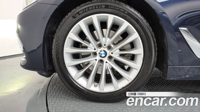 BMW 5-Series 520d Luxury Plus