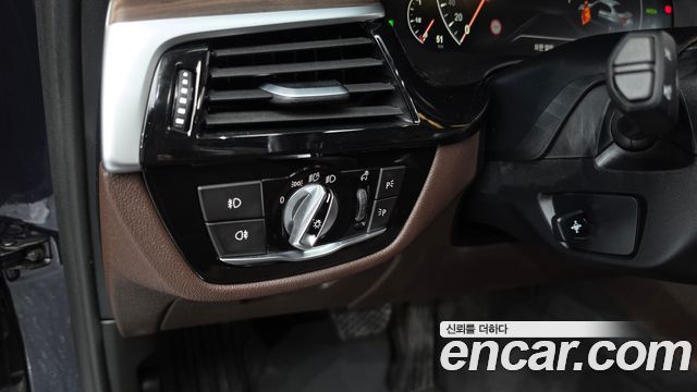 BMW 5-Series 520d Luxury Plus