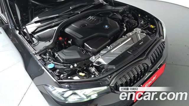 BMW 3-Series 320i