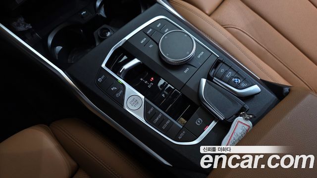 BMW 3-Series 320i