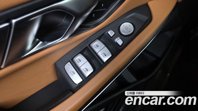 BMW 3-Series 320i