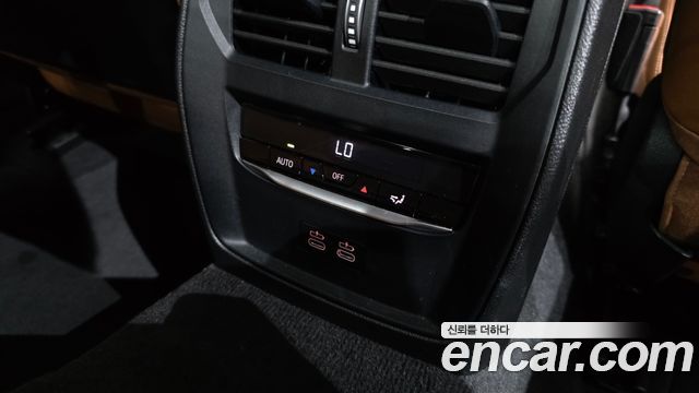 BMW 3-Series 320i