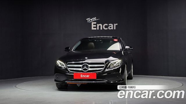 Mercedes-Benz E-Class E220d 4MATIC Avantgarde