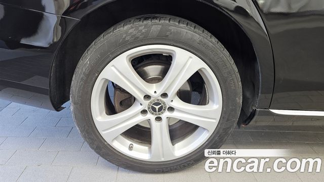 Mercedes-Benz E-Class E220d 4MATIC Avantgarde