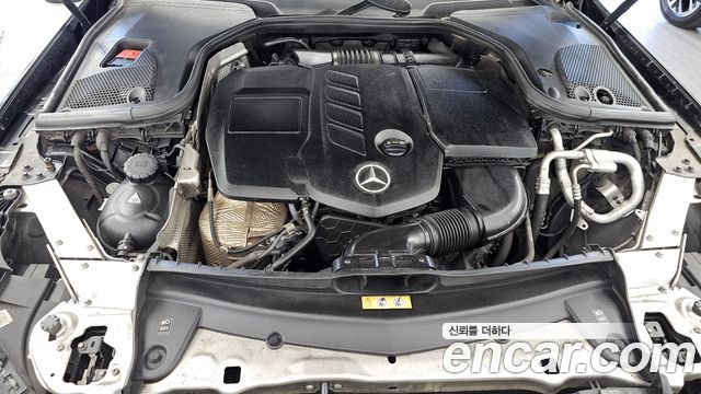 Mercedes-Benz E-Class E220d 4MATIC Avantgarde