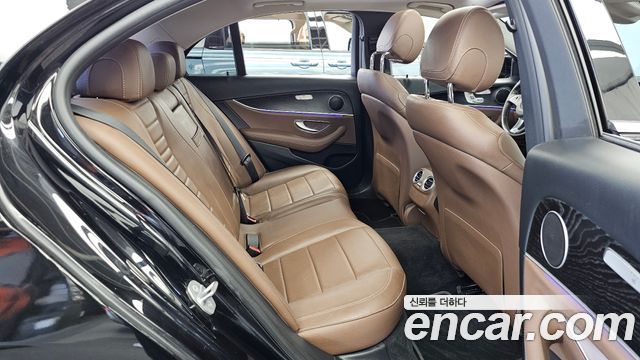 Mercedes-Benz E-Class E220d 4MATIC Avantgarde