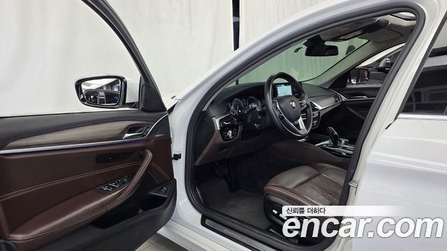 BMW 5-Series 520d Luxury Plus