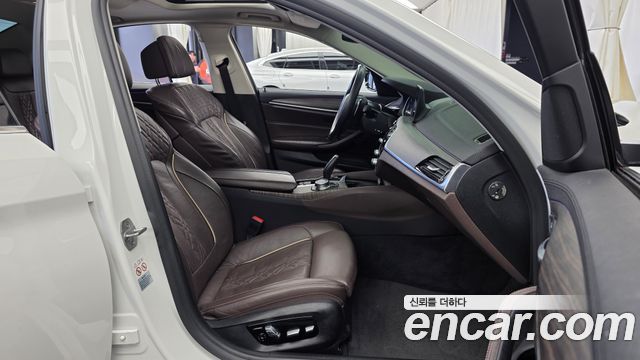 BMW 5-Series 520d Luxury Plus