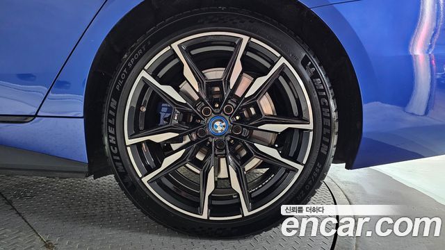 BMW i4 M50