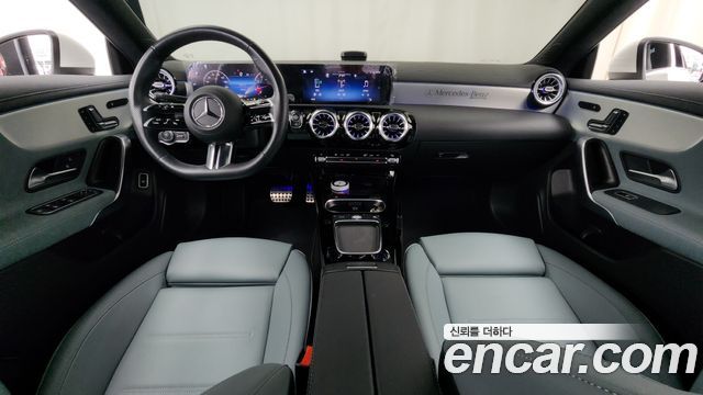 Mercedes-Benz CLA-Class CLA250 4MATIC