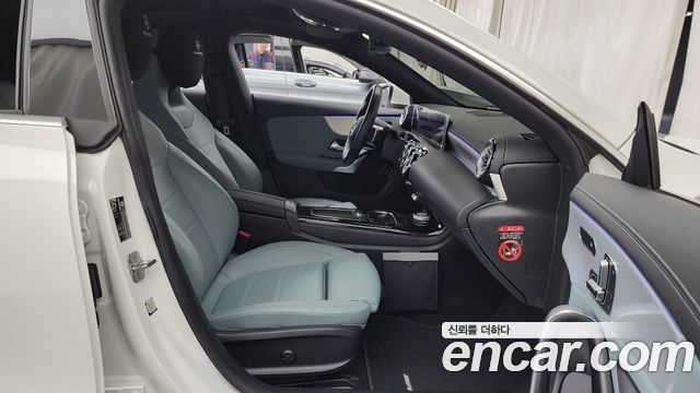 Mercedes-Benz CLA-Class CLA250 4MATIC