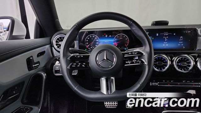 Mercedes-Benz CLA-Class CLA250 4MATIC