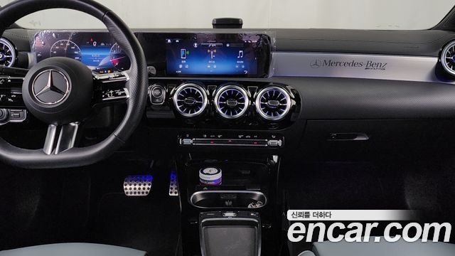Mercedes-Benz CLA-Class CLA250 4MATIC