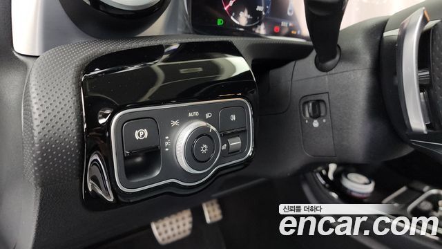 Mercedes-Benz CLA-Class CLA250 4MATIC