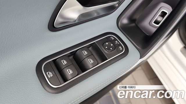 Mercedes-Benz CLA-Class CLA250 4MATIC