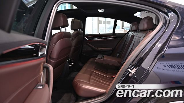 BMW 5-Series 530i xDrive M Sport Package