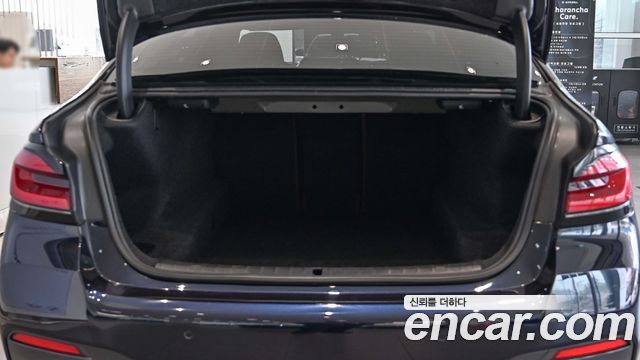 BMW 5-Series 530i xDrive M Sport Package
