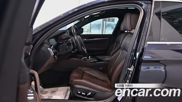 BMW 5-Series 530i xDrive M Sport Package