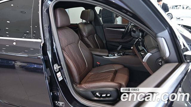 BMW 5-Series 530i xDrive M Sport Package