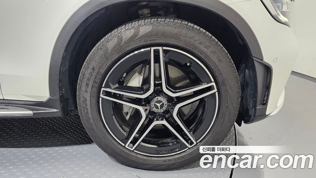 Mercedes-Benz GLC-Class GCL300 4MATIC Coupe
