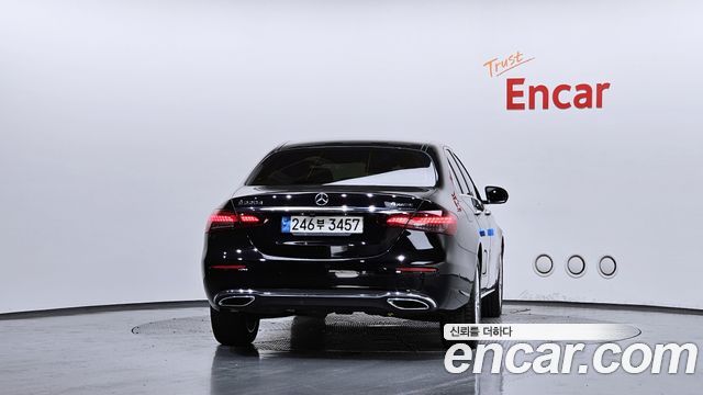 Mercedes-Benz E-Class E220d 4MATIC Exclusive